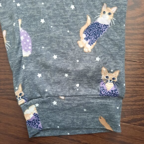 Cat patterned pajamas - M - Picture 7 of 9
